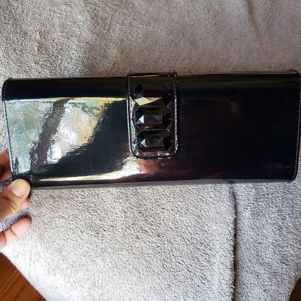 Red interior Lancôme clutch